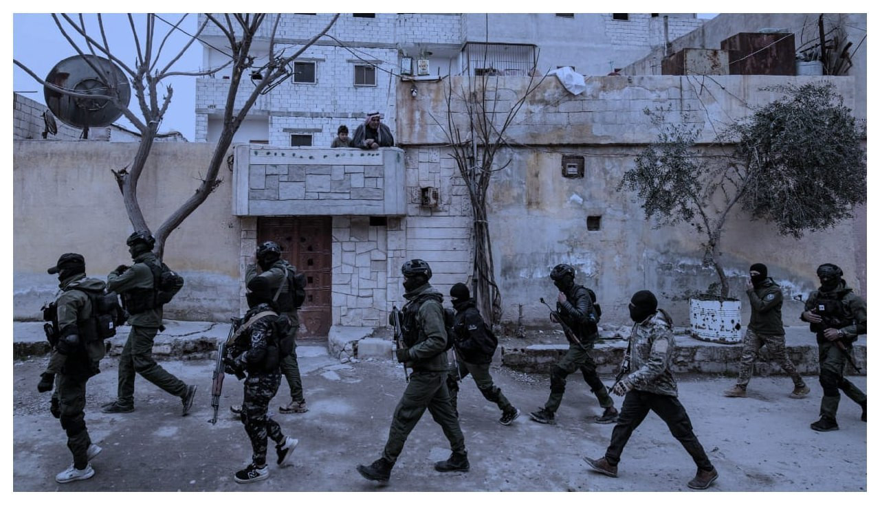 "قسد" تدفع بتعزيزات عسكرية إلى...