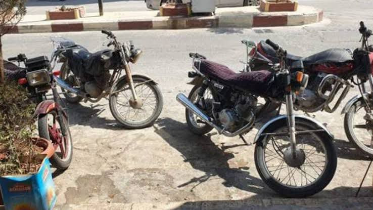 "الدراجات النارية" مهنة جديدة...