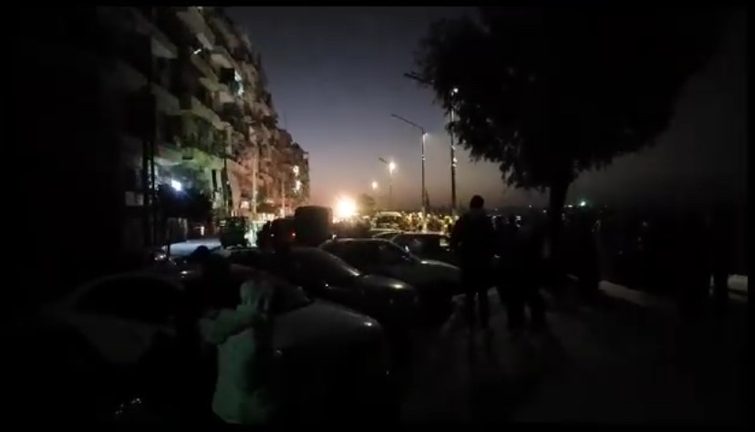 زلزال مركزه تركيا يدفع أهالي ش...