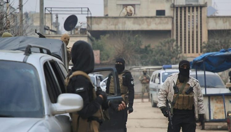 "الهيئة" تنفذ اعتقالات بإدلب ب...