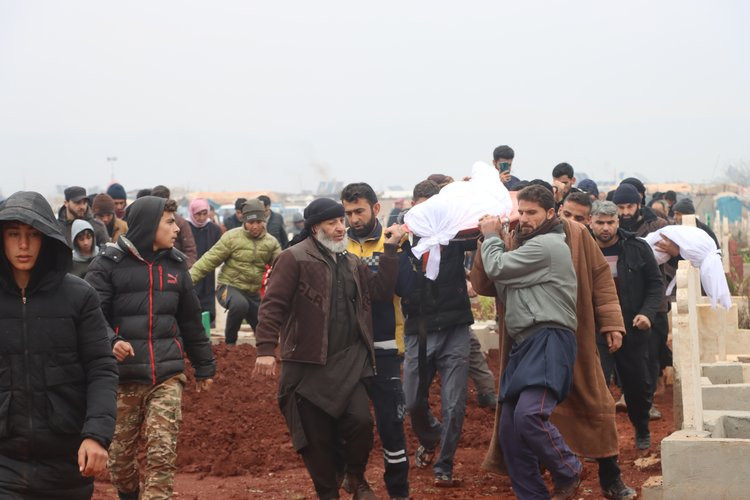 وفاة ثلاثة أطفال بدخان مدفئة ش...