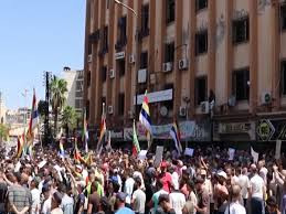 المخابرات العسكرية تبتز الناشط...