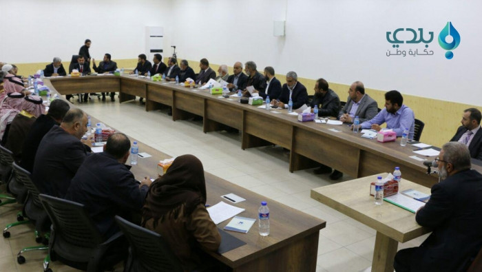 حكومة "الإنقاذ" تفرض سيطرتها ع...