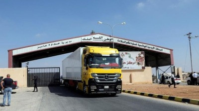 فلاحون من السويداء يحتجزون شاح...