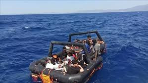 إنقاذ 112 مهاجراً، بينهم 23 طفلاً، قبالة سواحل ولاية إزمير