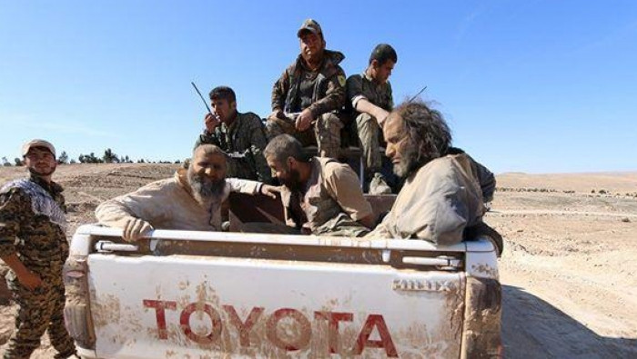 بإسناد جوي.. التحالف يداهم منز...