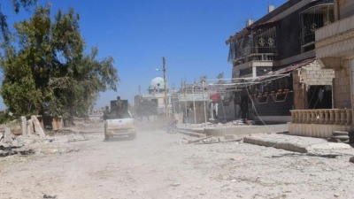 ماذا يحدث في درعا .. قطع طرقات...