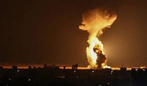 هجوم إسرائيلي يستهدف مطار اللا...