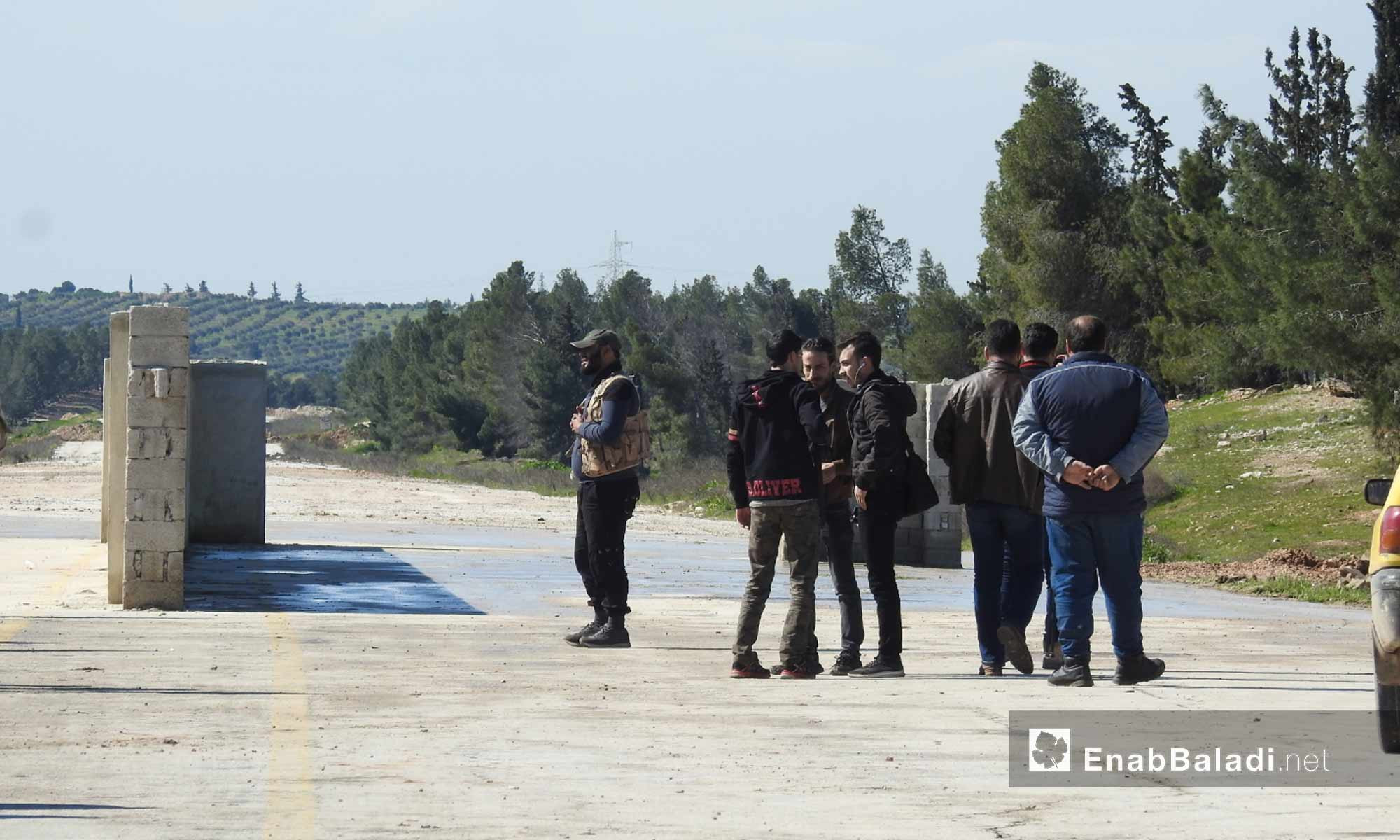 مطالبات بتسهيل عبور القادمين م...