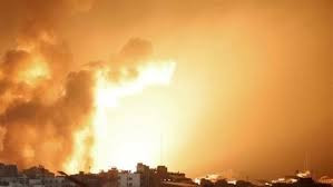 انفجارات عنيفة في تدمر بريف حم...