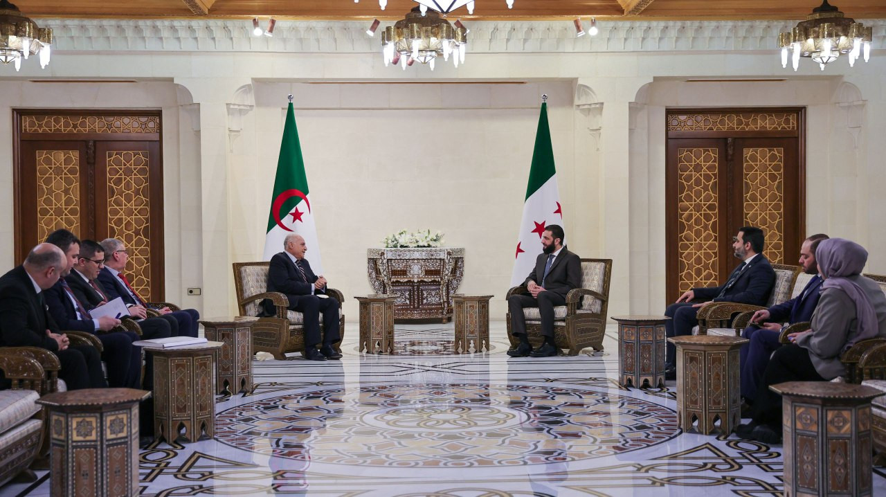 "مونت كارلو": الرئيس الشرع رفض...