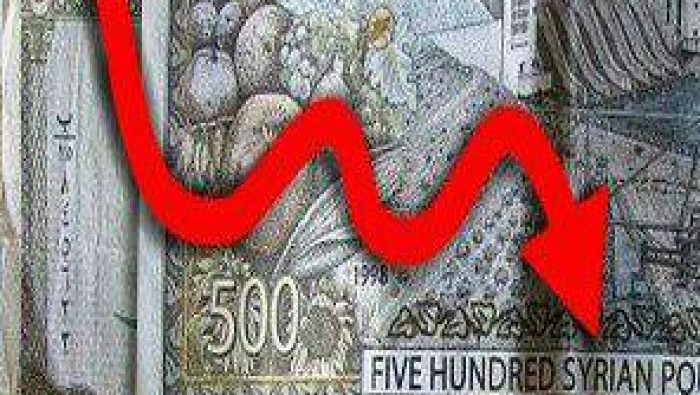 الدوﻻر يلامس عتبة 650 ل.س