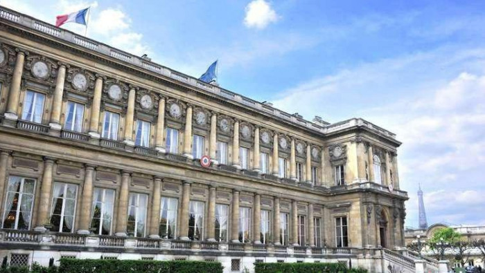 فرنسا: شروط عودة اللاجئين السو...