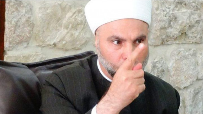 "مأمون رحمة" يشعل حرب العمائم