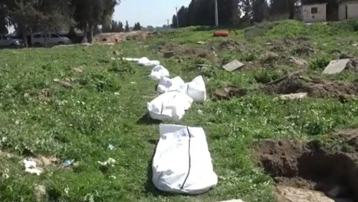 انتشال 11 جثة من مقبرة جماعية...