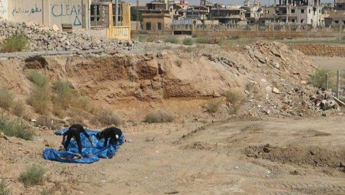 اكتشاف مقبرة جماعية لعناصر "دا...