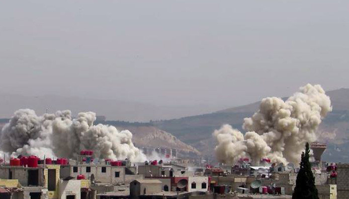 أم وطفلتاها ضحية براميل الأسد...