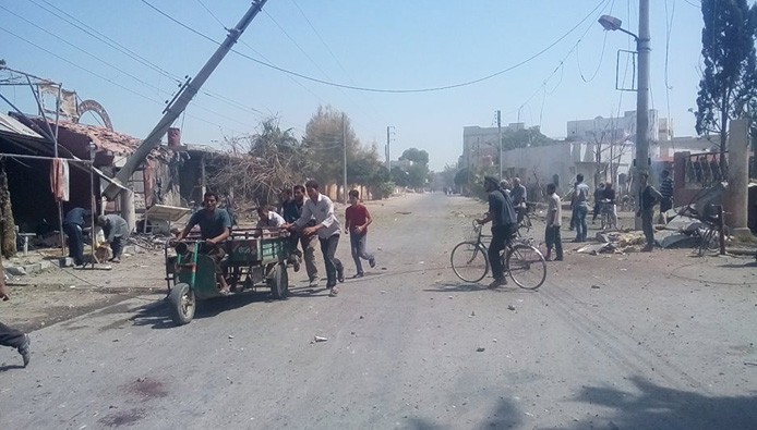 شهداء وجرحى في قصف جوي على دير...