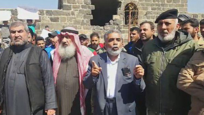 أهالي درعا يجبرون النظام على ا...