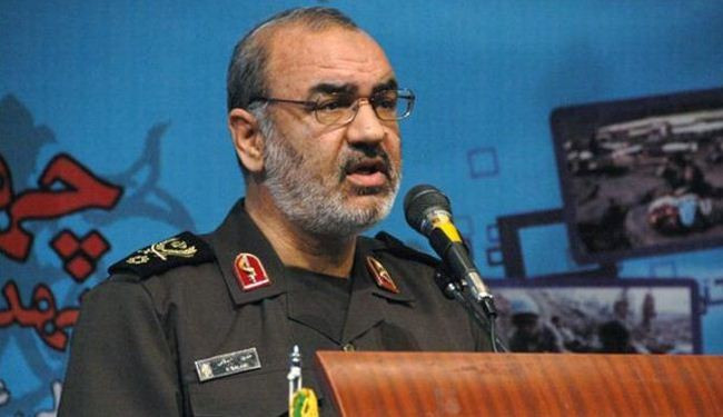 مسؤول إيراني يتباهى بالقوة الب...