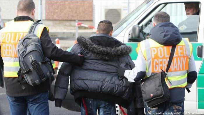 ألمانيا تؤكد على ترحيل مرتكبي...