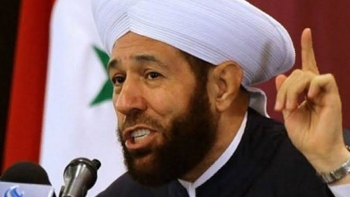 مفتي الأسد يحرف آية في القرآن...