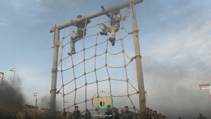 تخريج مقاتلين جدد للمشاركة بعم...