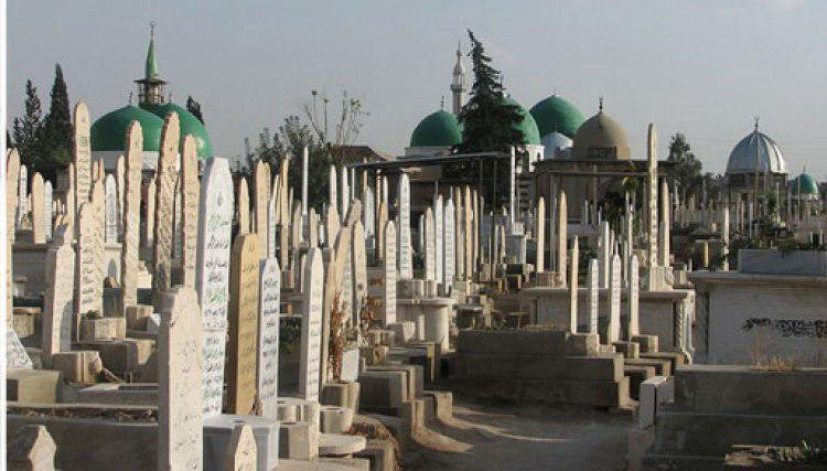 "القبور".. وسيلة النظام الجديد...