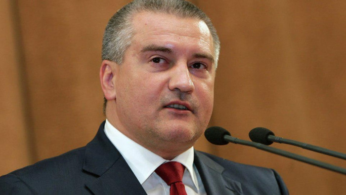 رئيس وزراء "القرم" يزور نظام "...