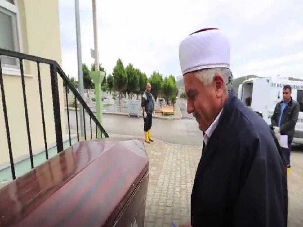 غرباء حياة وموت.. رفاتهم أبكت...