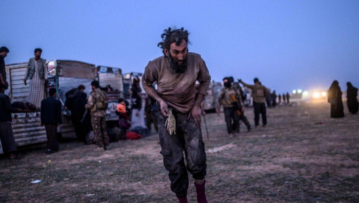 ماذا بعد انهيار آخر قلاع " داع...