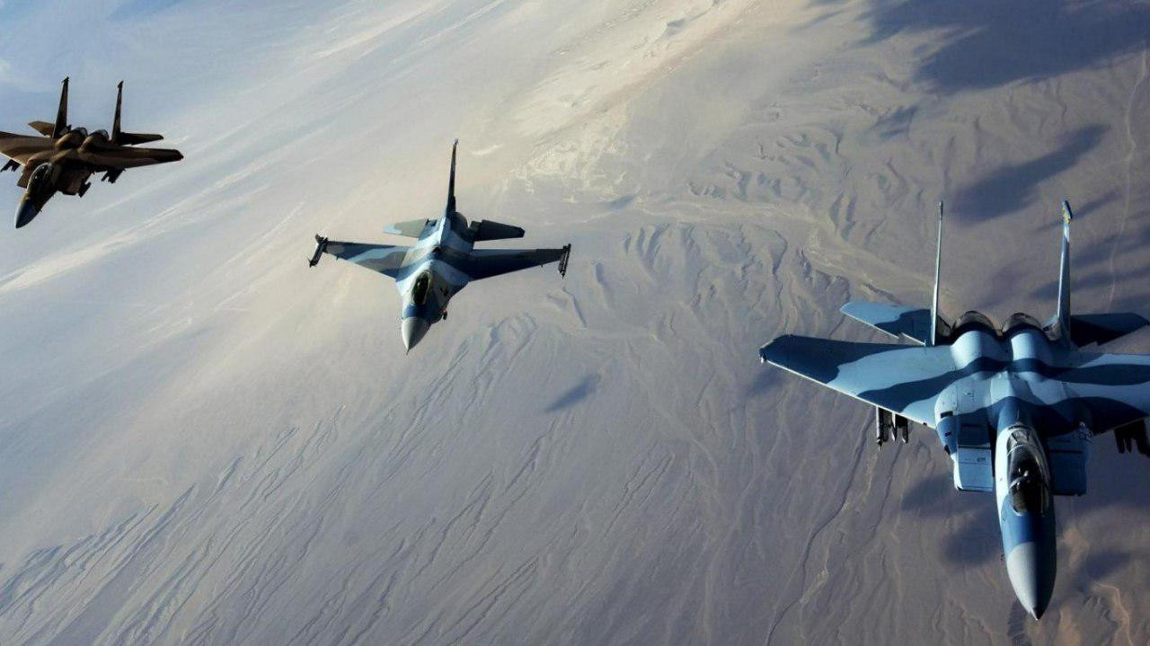 شهداء بقصف جوي على ديرالزور وا...