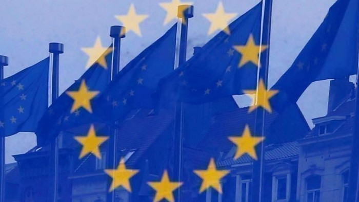 المفوضية الأوروبية: نتابع عن ك...