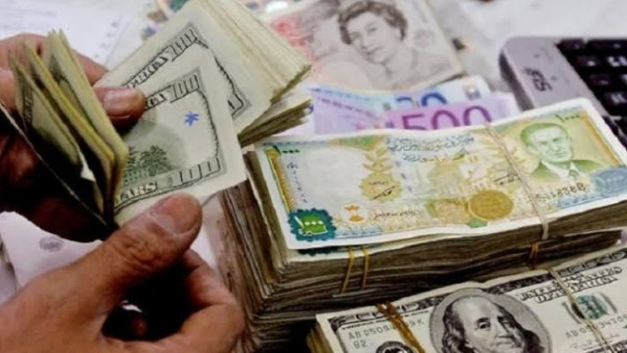 "الليرة السورية".. تحسن طفيف أ...