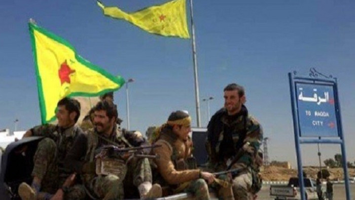 أهالي "الطبقة" ينظمون وقفة احت...