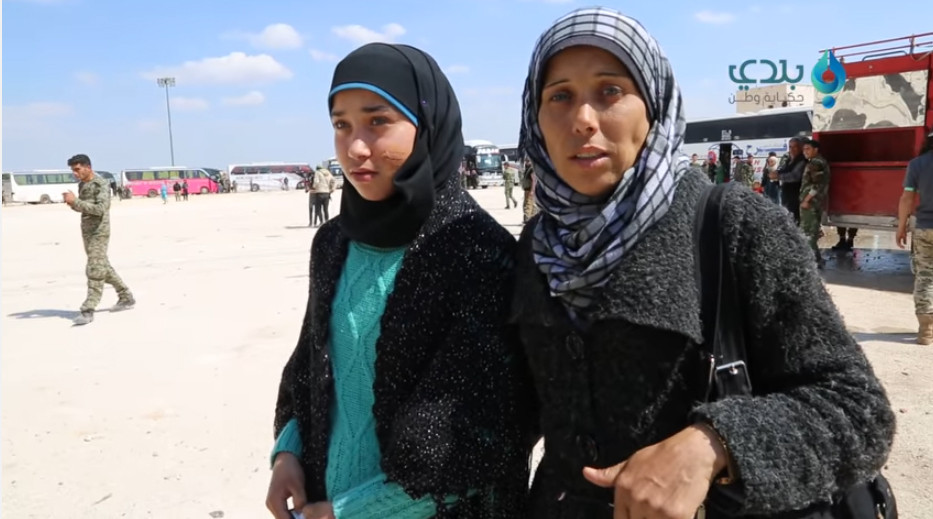 امرأة منهم أشادت بالثوار.. مُه...