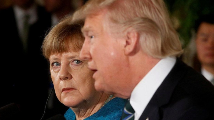 ترمب وميركل قلقان بشأن تطورات...