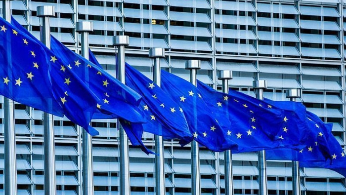 المفوضية الأوربية تحذر من العو...