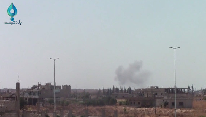 قناص النظام يقتل طفلاً في وعر...