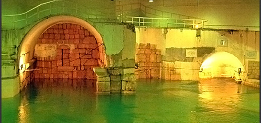 قصف النظام يُفقد نبع الفيجة 80...