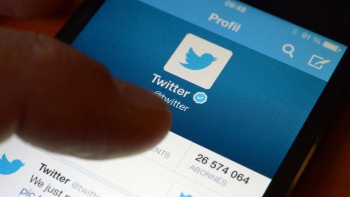 "تويتر" يعتذر لمستخدميه لمشارك...