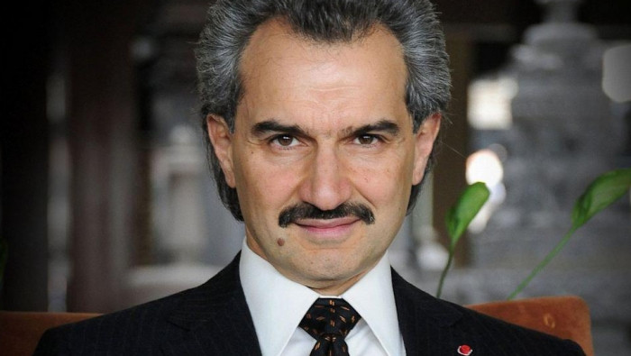 "الوليد بن طلال" يستحوذ على قس...