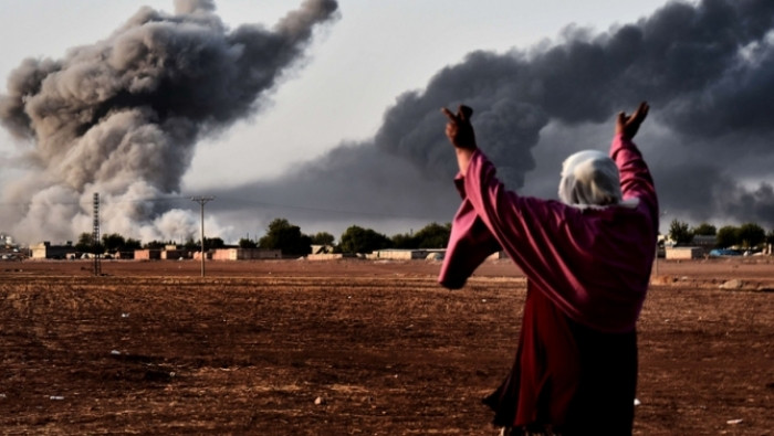 استشهاد 3 نساء بقصف للتحالف عل...