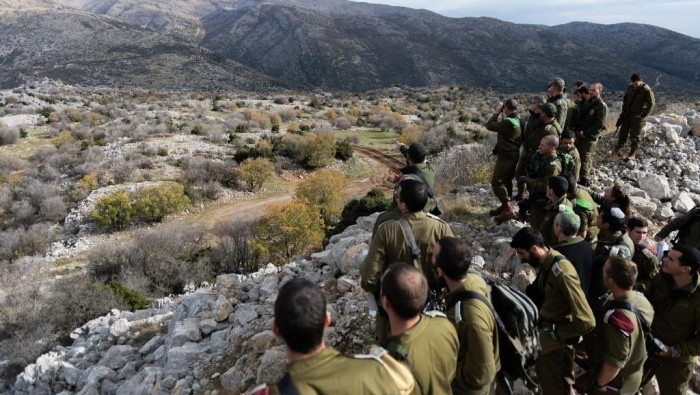 مناورات عسكرية إسرائيلية على ا...