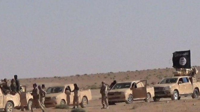 "داعش" يواصل استنزاف "قسد" في...