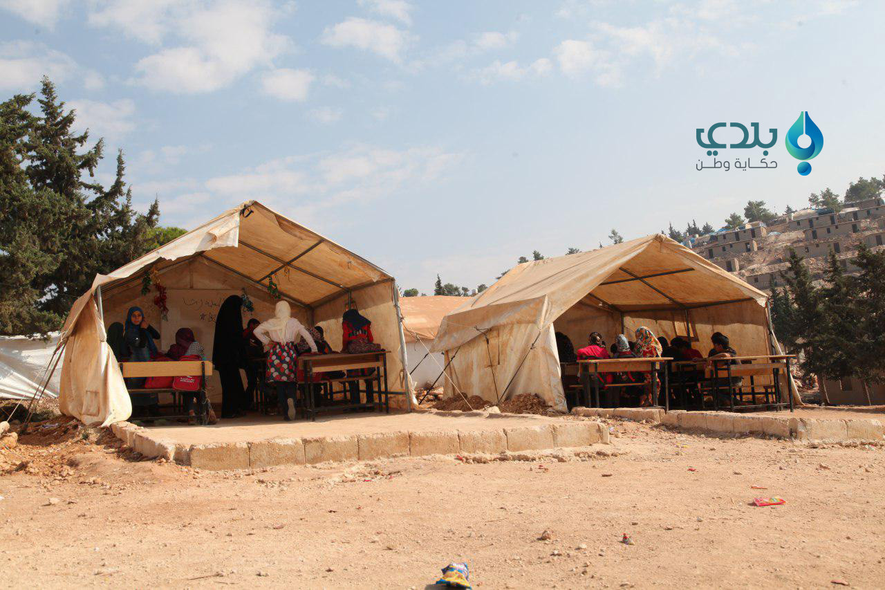 مدرسة "مخيم جبل حارم" تُنذر تر...