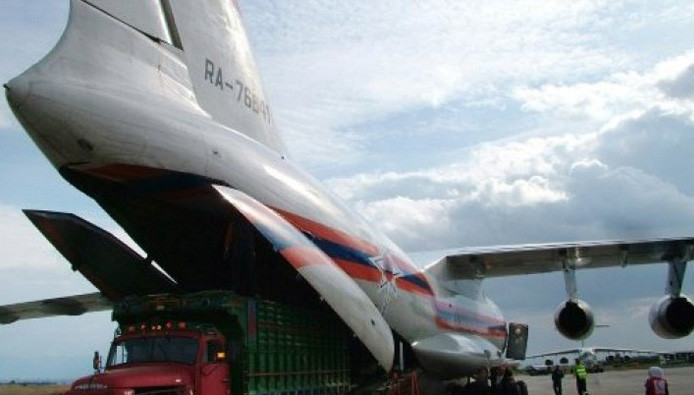 وصول 15 طائرة شحن روسيا إلى سو...