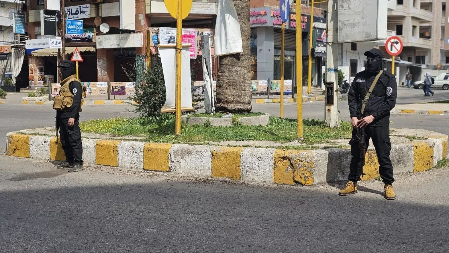 مقتل عنصرين من قوى الأمن الداخ...
