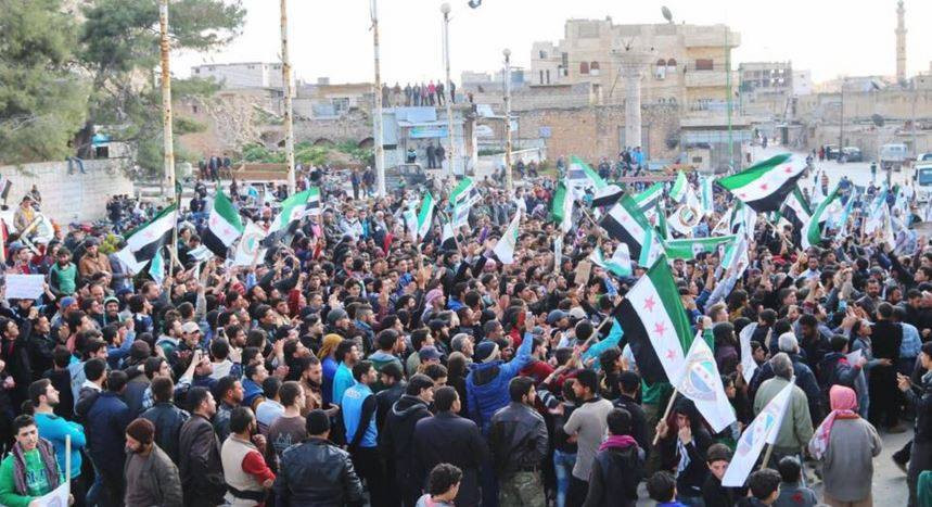 أحرار الشام: عَلم الاستقلال أه...