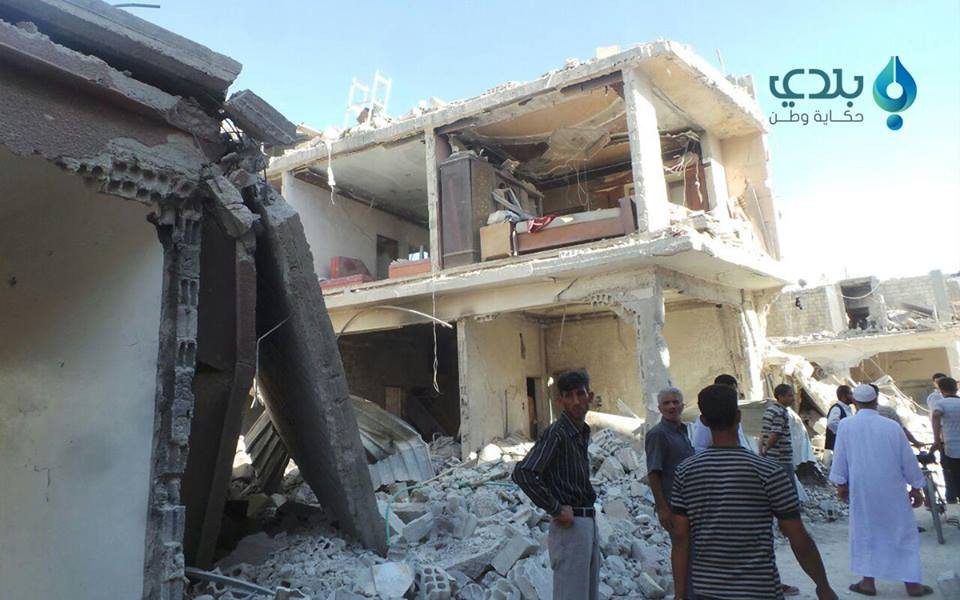 8 شهداء بقصف طائرات النظام على...